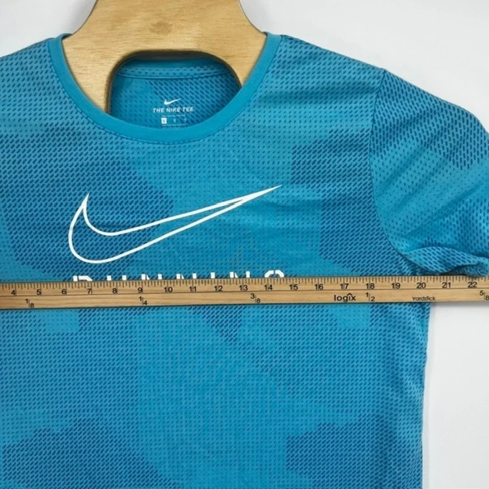 Nike Women's Large Dri-FIT Blue Geometric Camo Running T-Shirt Athletic Cut